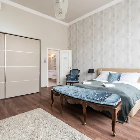 Elegant Near Parliament And The Danube 아파트 *